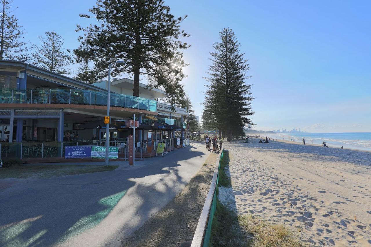 Pacific Regis Beachfront Holiday Apartments Gold Coast Exterior photo